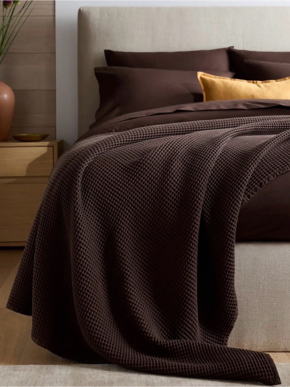 Quince Organic Waffle Bed Blanket in Espresso Size Full/Queen ☕️ - Picture 3 of 3